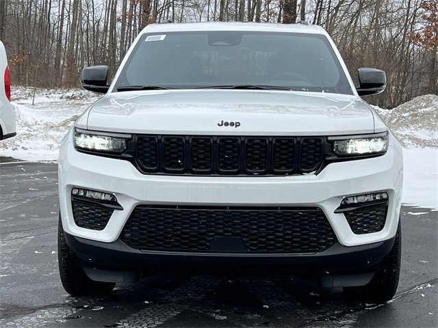 New 2025 Jeep Grand Cherokee Limited w/ Black Appearance Package image 43