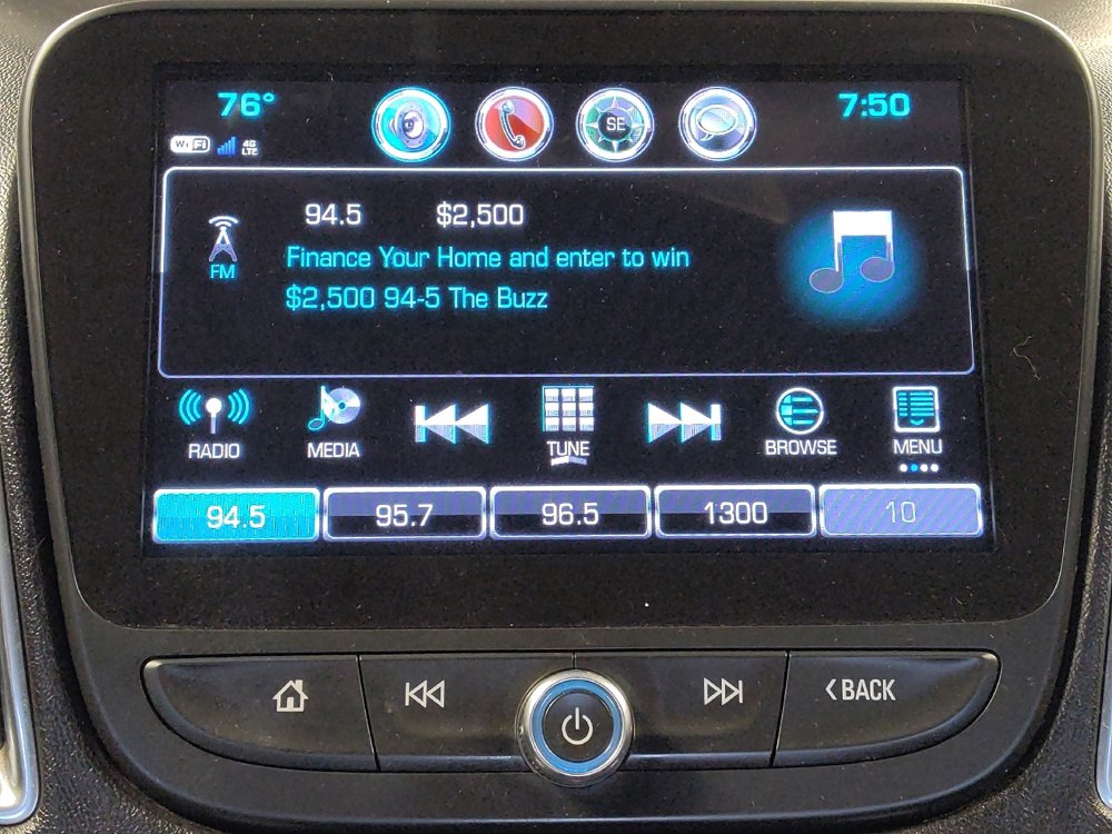 Used 2018 Chevrolet Malibu LT FWD image 25