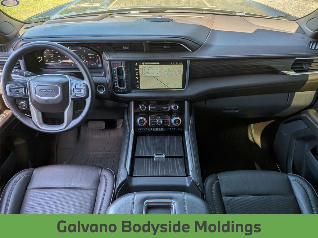 Used 2023 GMC Yukon XL Denali image 12