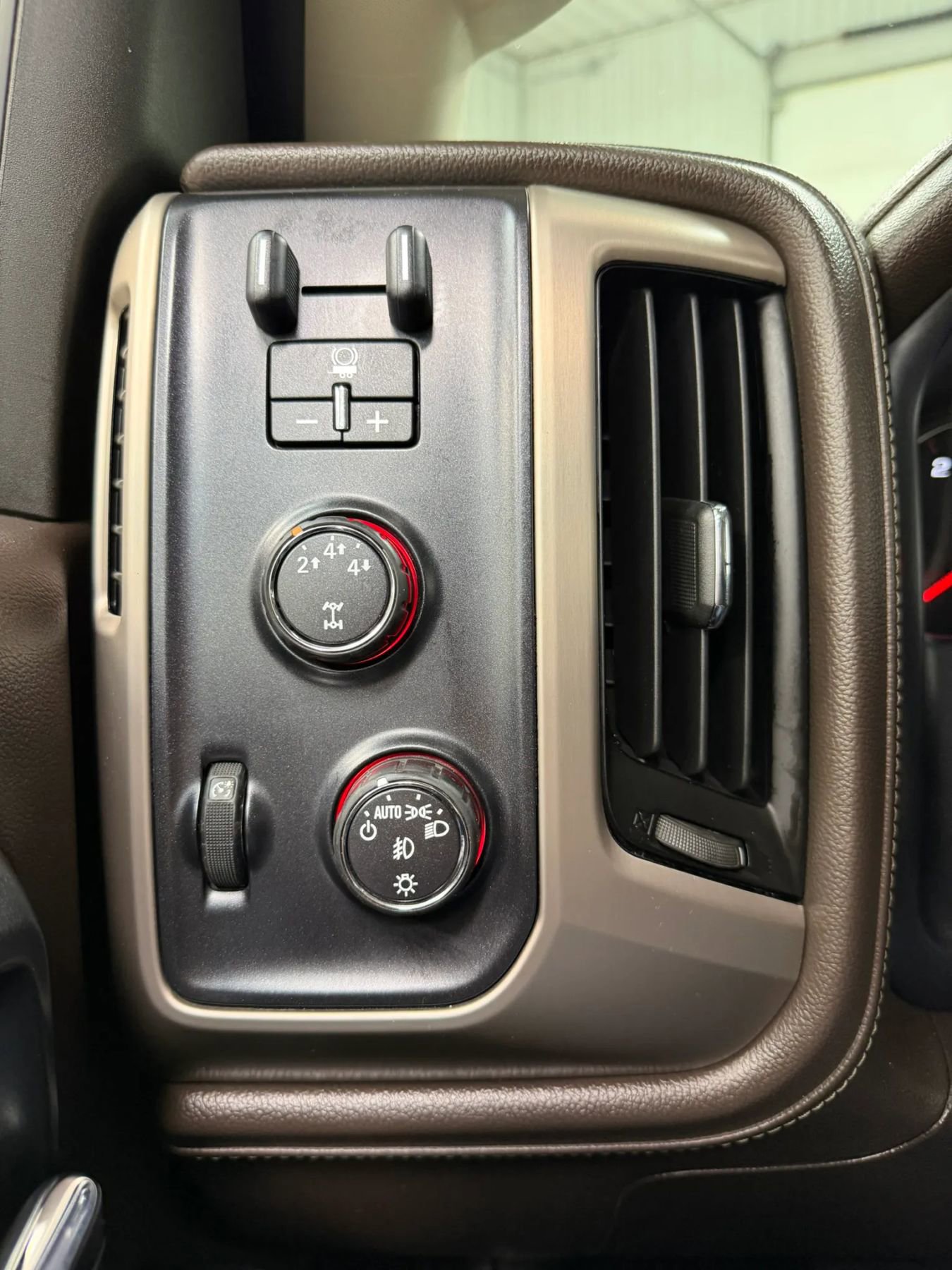 Used 2016 GMC Sierra 3500 Denali w/ Duramax Plus Package AWD/4WD image 25