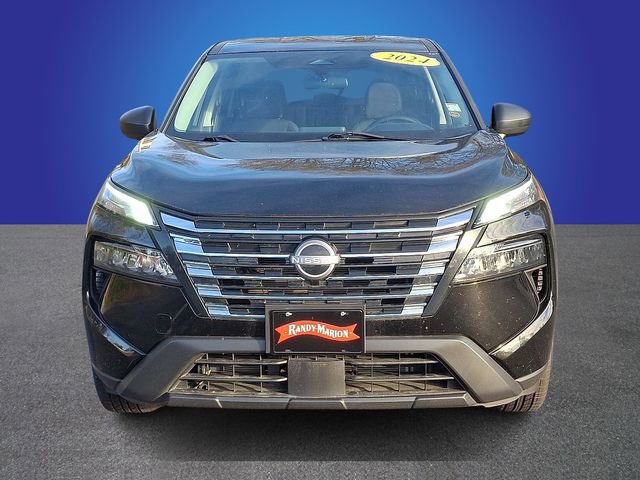 Used 2024 Nissan Rogue S image 2