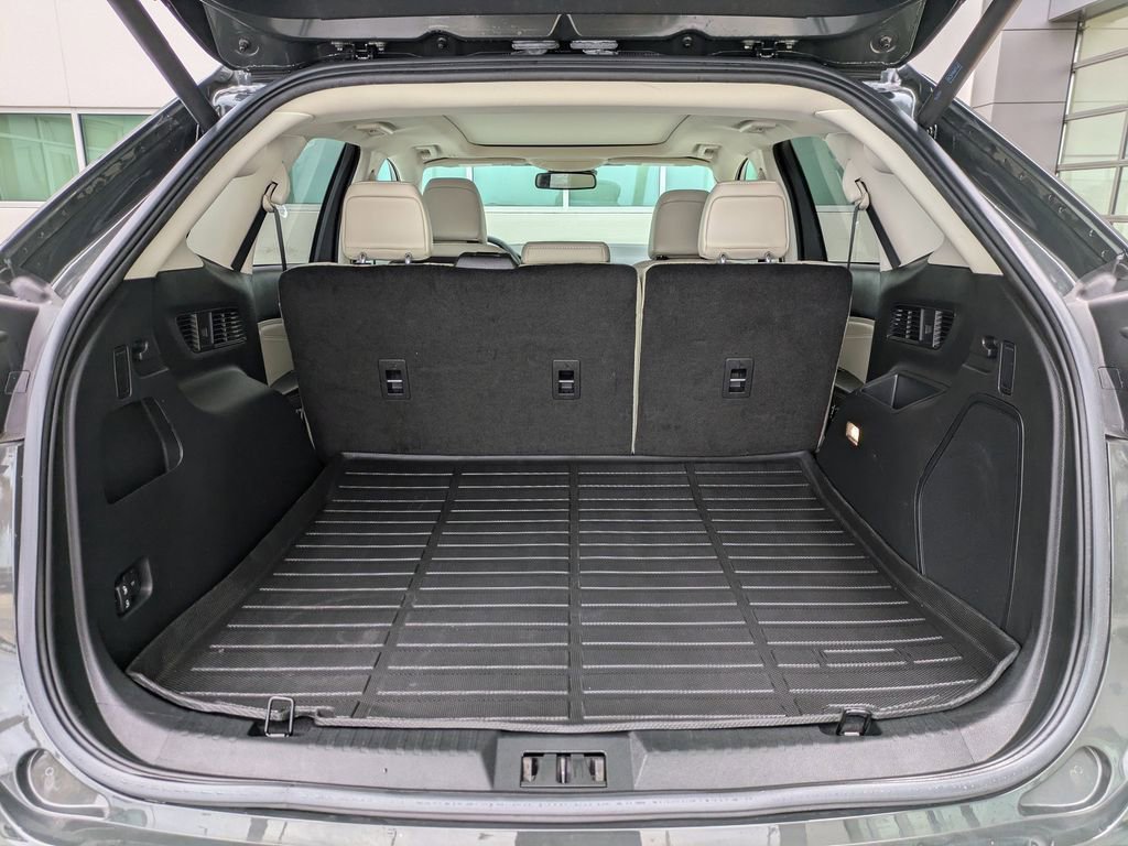 Used 2024 Ford Edge Titanium w/ Equipment Group 301A image 14