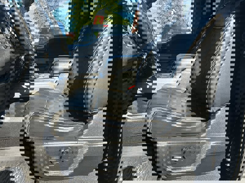 Used 2018 Ford F150 Raptor w/ Equipment Group 802A Luxury image 34