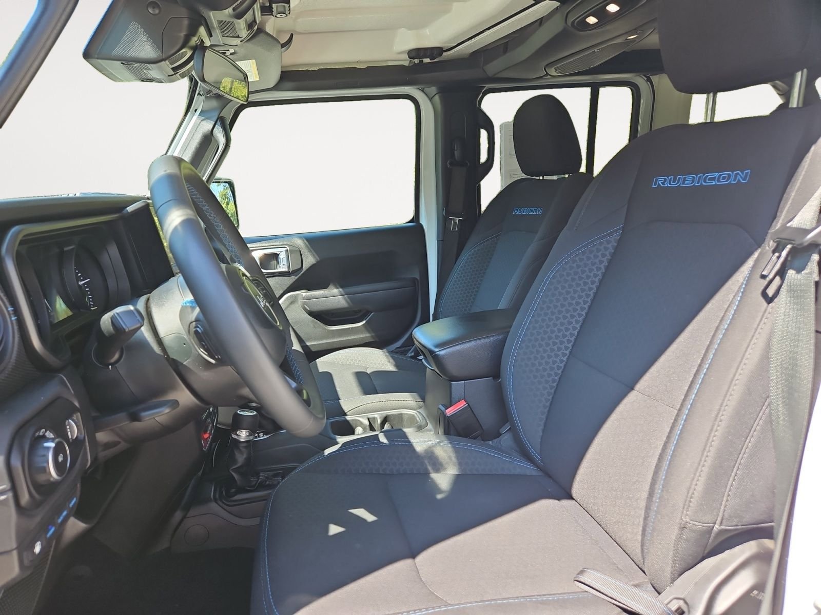 Used 2024 Jeep Wrangler Unlimited Rubicon 4xe image 9