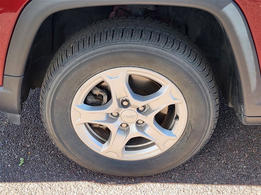 Used 2022 Jeep Compass Sport image 29