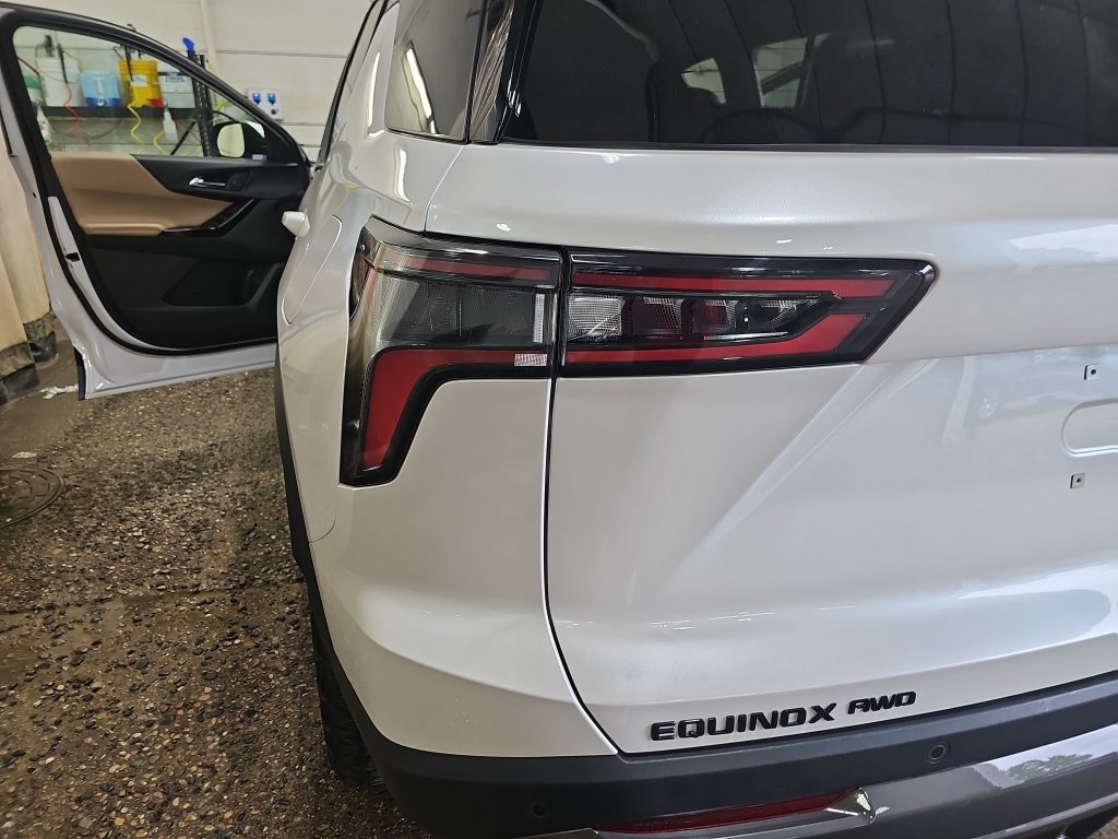 Certified 2025 Chevrolet Equinox ACTIV w/ Safety and Technology Package AWD/4WD image 40