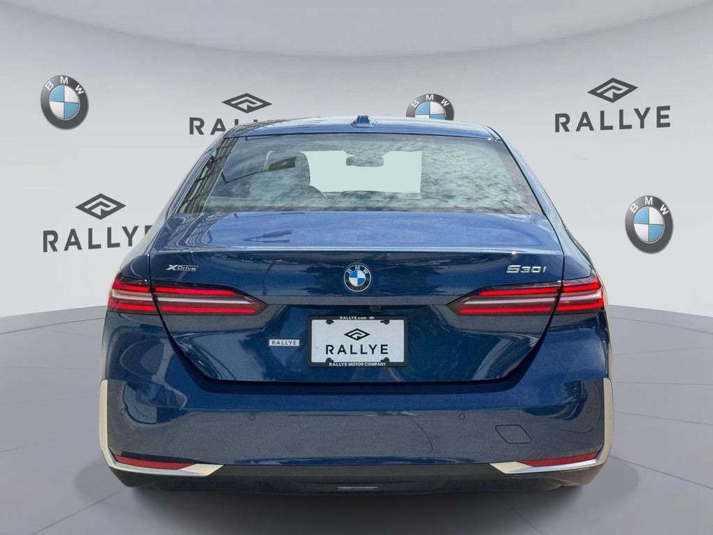 Certified 2026 BMW 530i xDrive w/ Premium Package AWD/4WD image 8