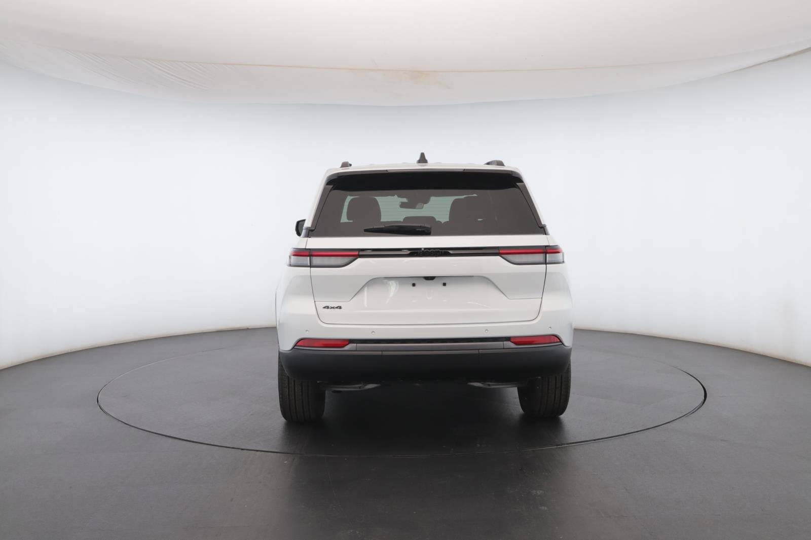 New 2026 Jeep Grand Cherokee Limited w/ Limited Altitude Package image 20