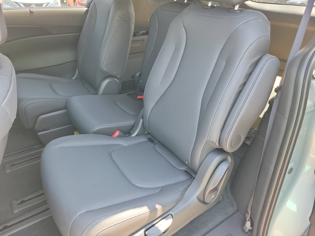 New 2027 Kia Carnival SX Prestige FWD image 14