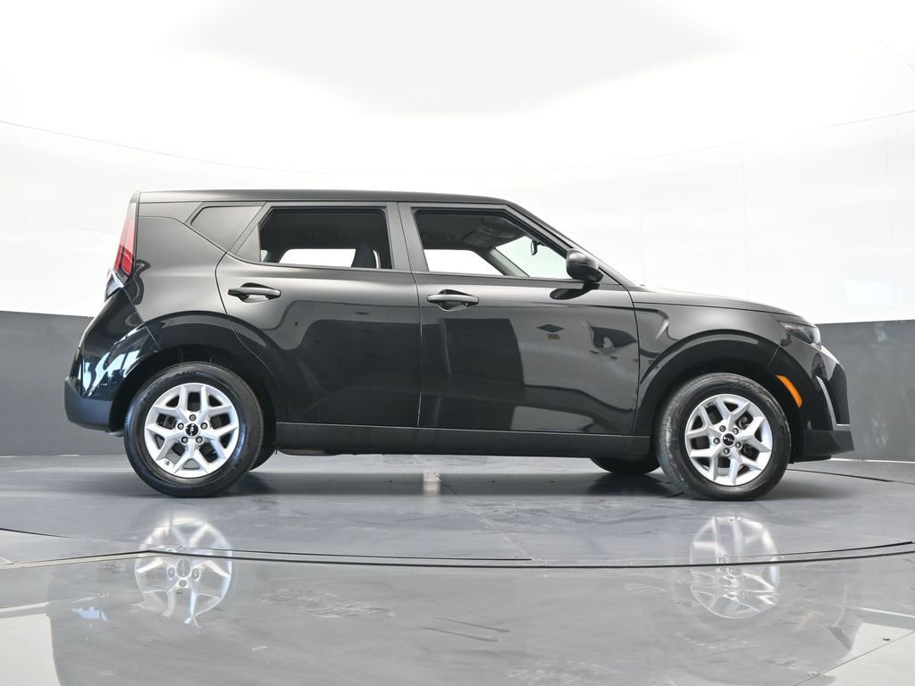 Used 2023 Kia Soul LX w/ Option Group 015 image 54