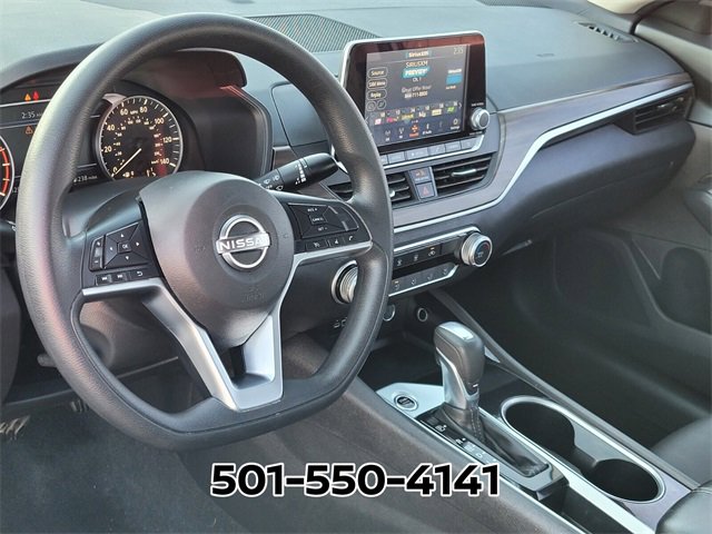 Used 2024 Nissan Altima 2.5 SV image 8