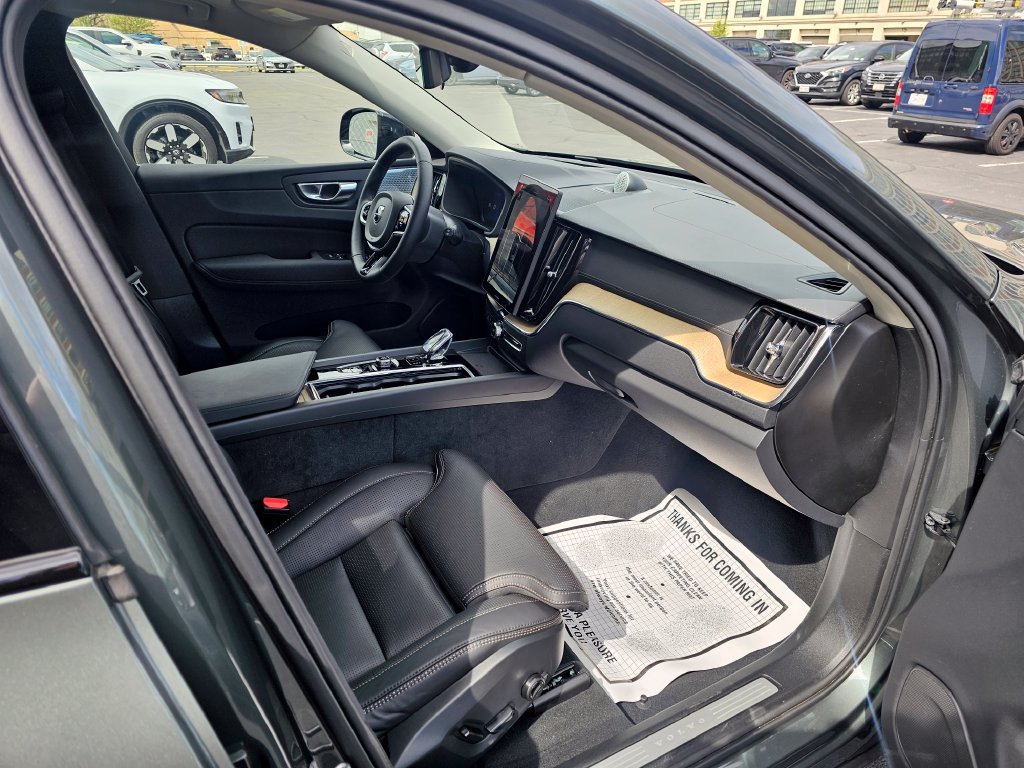 Certified 2026 Volvo XC60 T8 Ultra AWD/4WD image 36