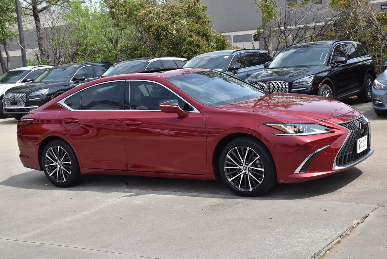 Used 2023 Lexus ES 350 w/ Premium Package FWD image 5