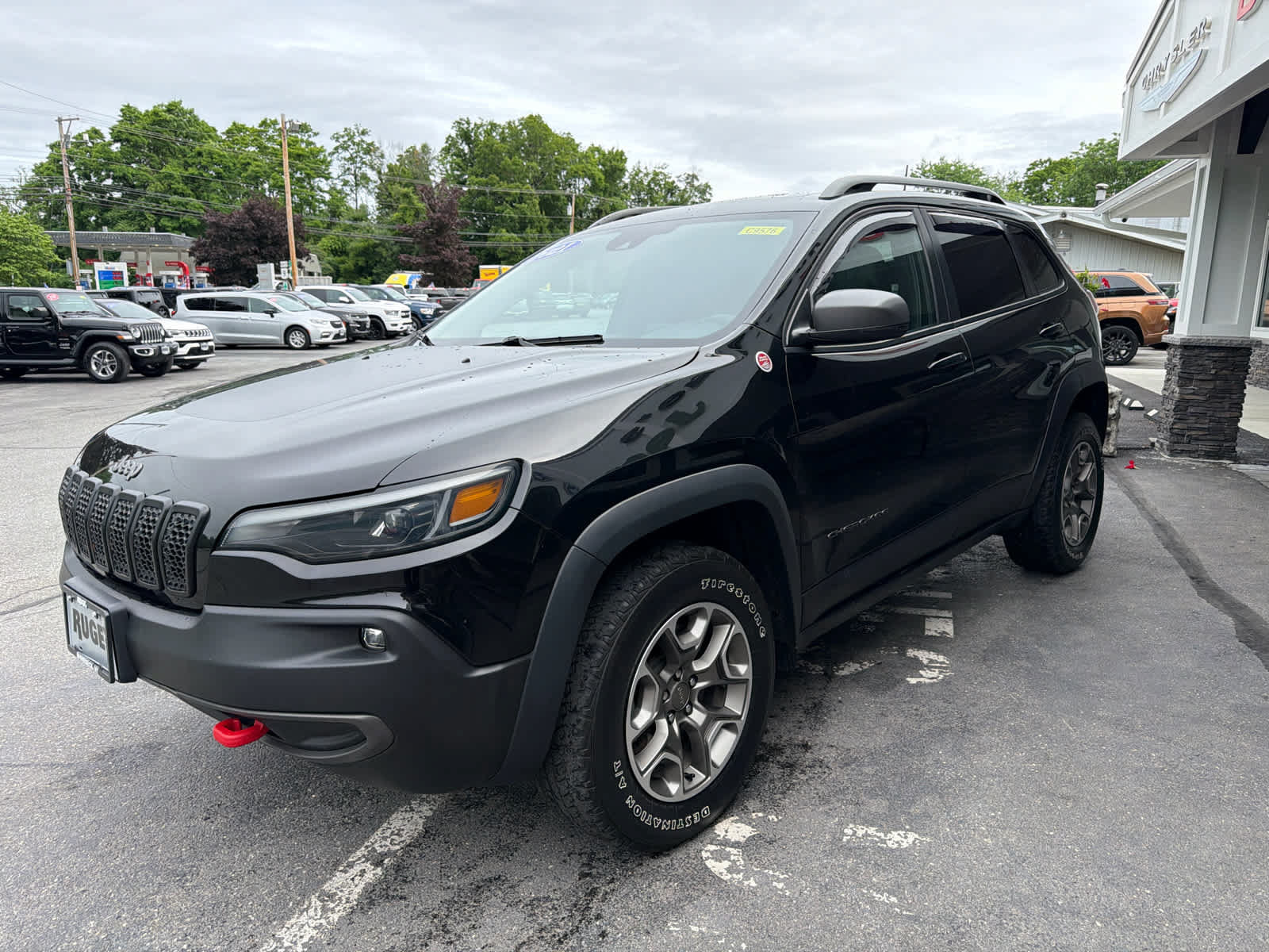 Used 2021 Jeep Cherokee Trailhawk w/ Sun, Sound & Nav Group AWD/4WD image 3