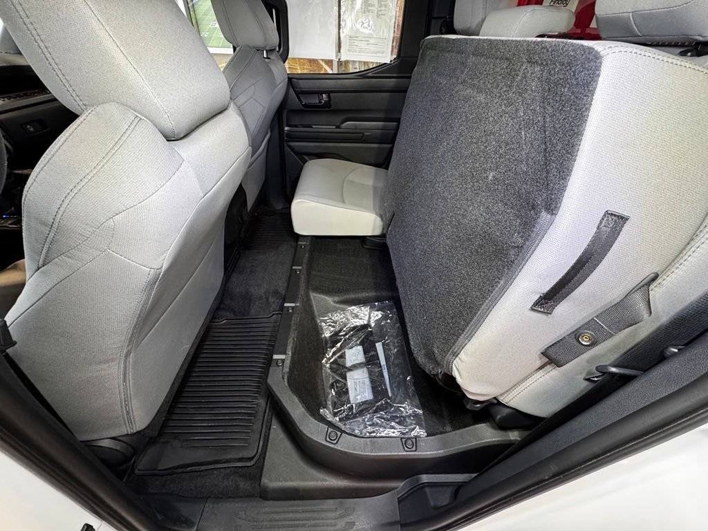 Certified 2025 Toyota Tacoma SR5 AWD/4WD image 47