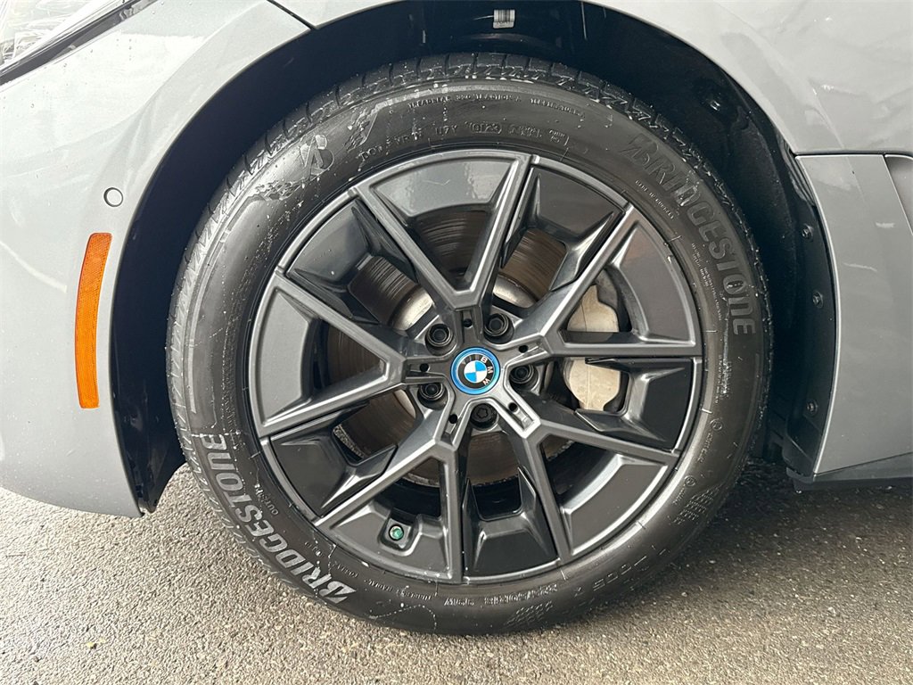 Used 2023 BMW i4 eDrive35 w/ Premium Package image 19