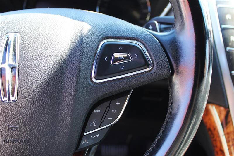 Used 2018 Lincoln MKX Reserve w/ Lincoln MKX Climate Package image 17