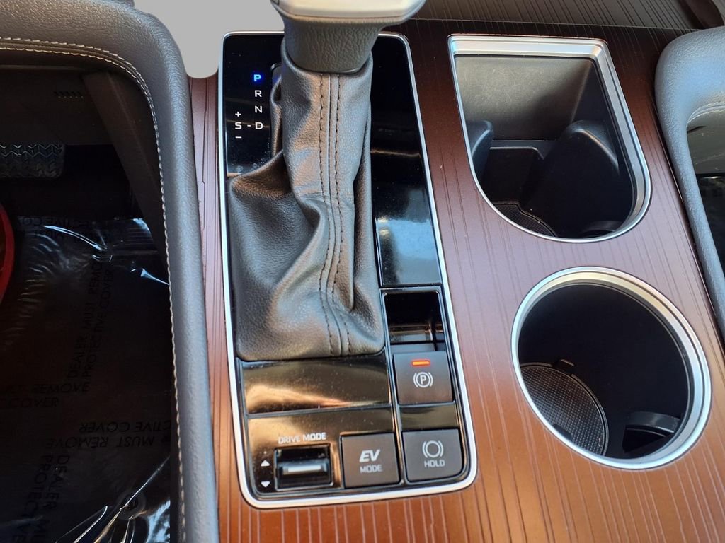 Used 2024 Toyota Sienna XLE image 13