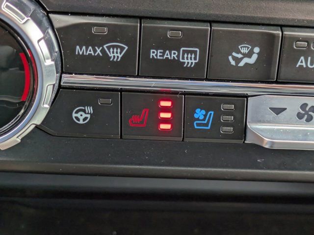 Certified 2024 Ford F250 Lariat w/ Black Appearance Package image 28