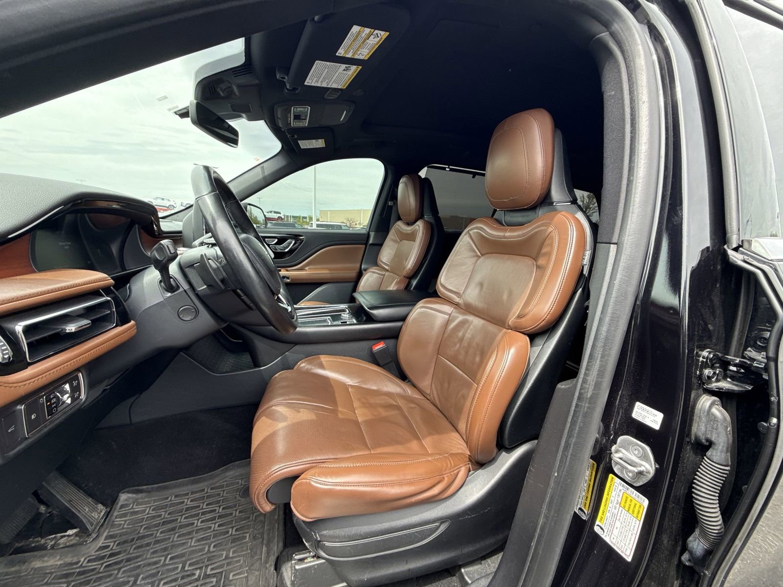 Used 2020 Lincoln Aviator Reserve w/ Equipment Group 202A AWD/4WD image 13