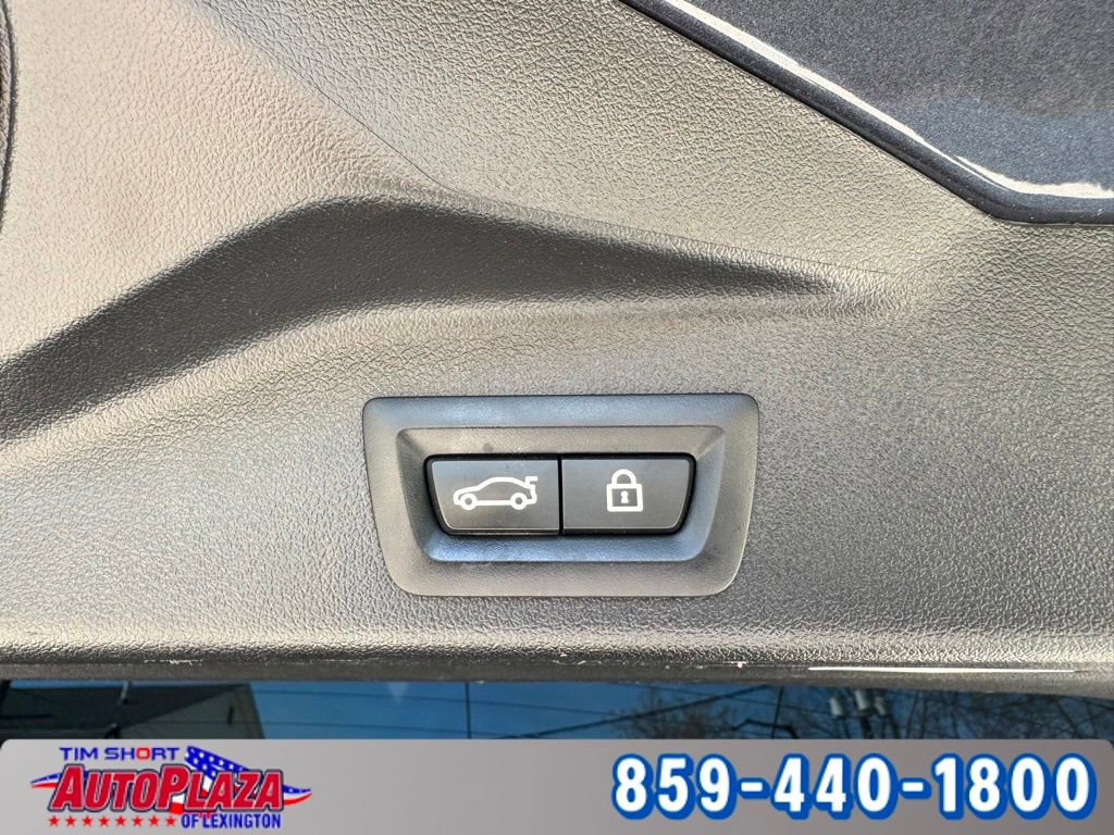 Used 2022 BMW X5 M50i w/ Executive Package image 37