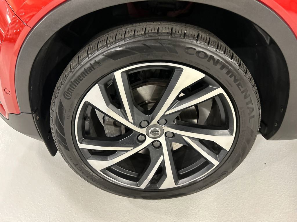 Used 2019 Volvo XC40 T5 R-Design AWD/4WD image 8