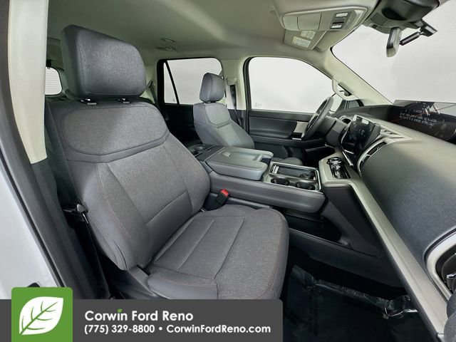 New 2025 Ford Expedition Active image 29