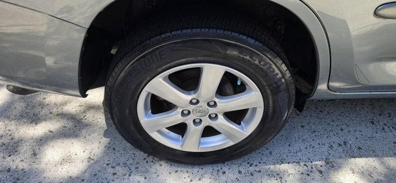 Used 2006 Toyota RAV4 Limited AWD/4WD image 12