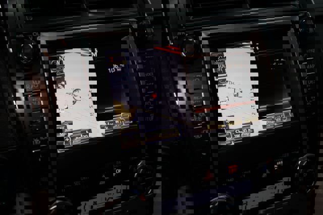 Used 2012 Toyota Camry XLE w/ Leather Pkg image 19