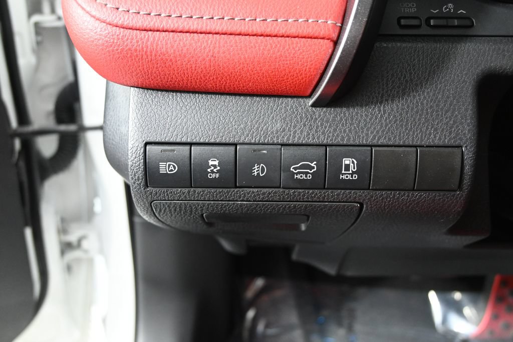 Used 2022 Toyota Camry XSE FWD image 23