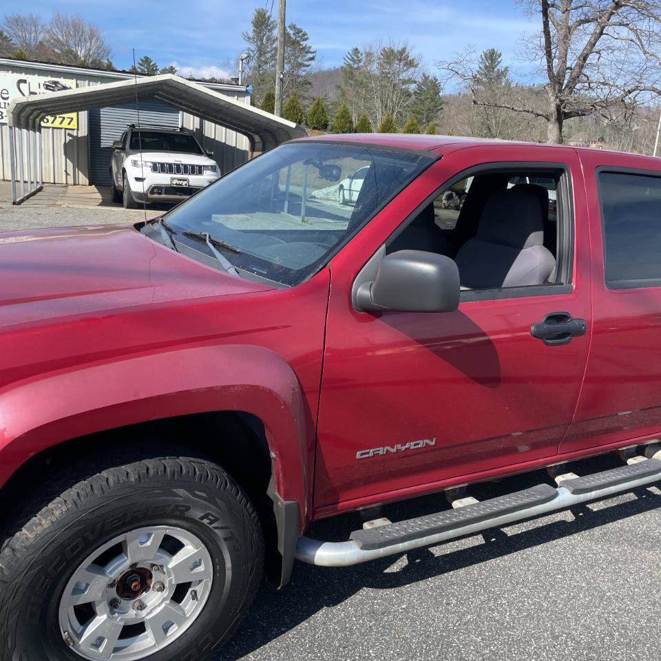 Used 2005 GMC Canyon SLE AWD/4WD image 4