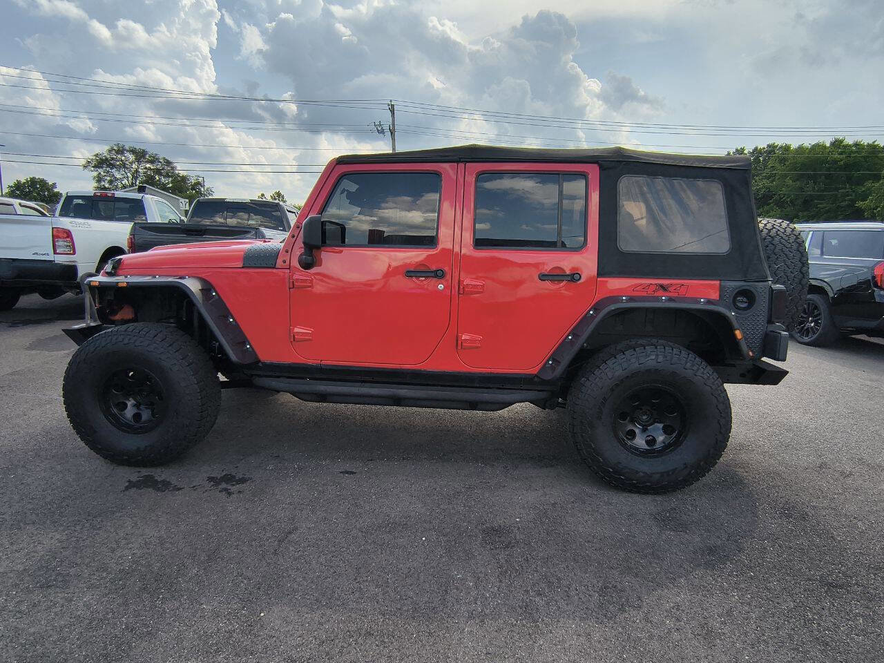 Used 2015 Jeep Wrangler Unlimited Sport image 2