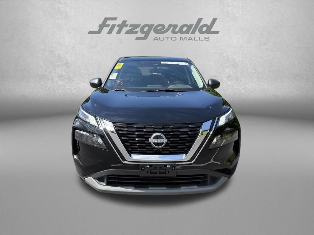 Used 2023 Nissan Rogue S AWD/4WD image 2