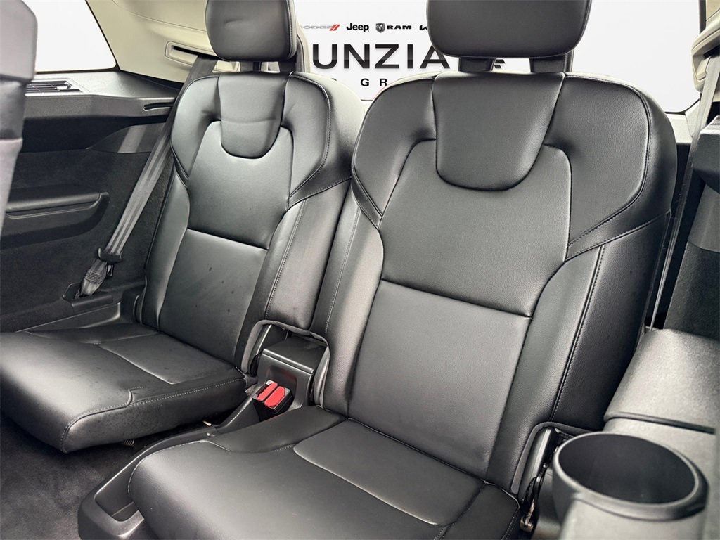 Used 2023 Volvo XC90 B5 Core w/ Climate Package image 16