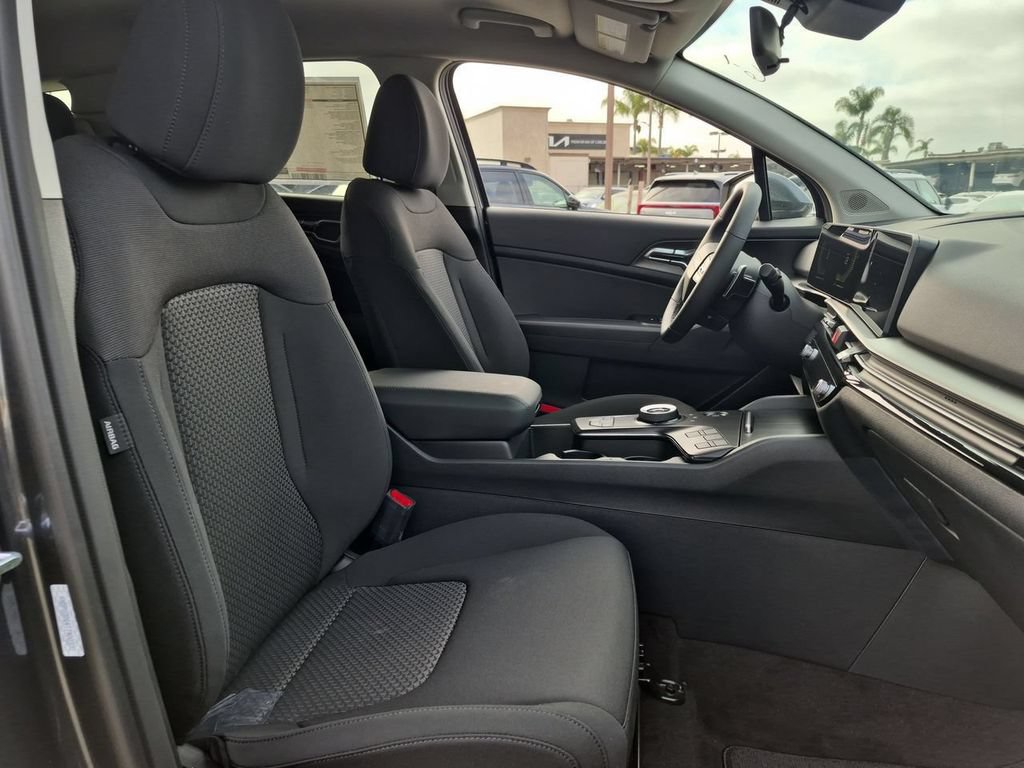 New 2026 Kia Sportage LX FWD image 28