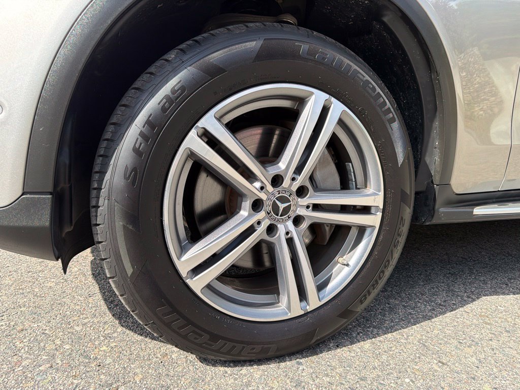 Used 2022 Mercedes-Benz GLC 300 4MATIC w/ Multimedia Package Lite image 13