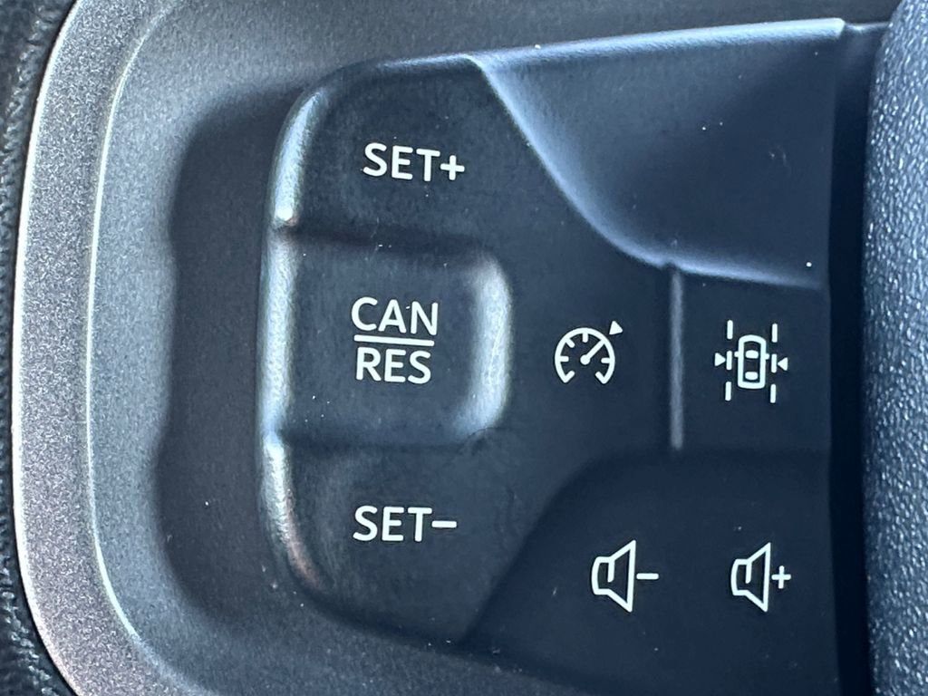 Used 2021 Ford Bronco Black Diamond image 21