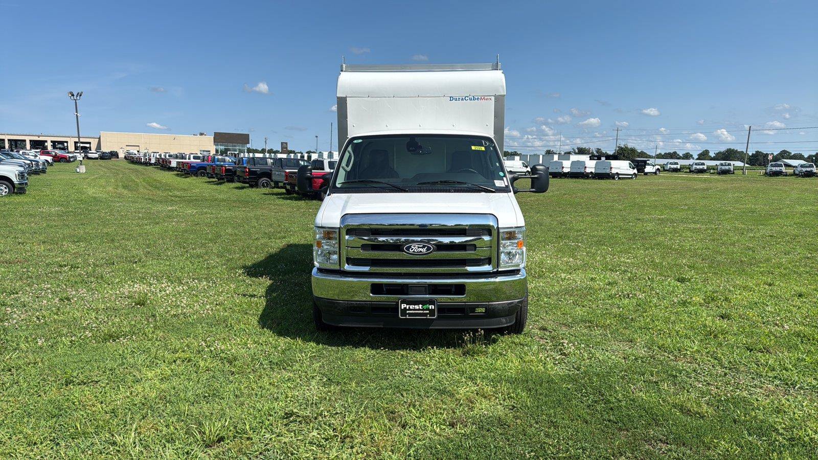 New 2027 Ford E-350 and Econoline 350 Super Duty w/ Power Equipment Group RWD image 8