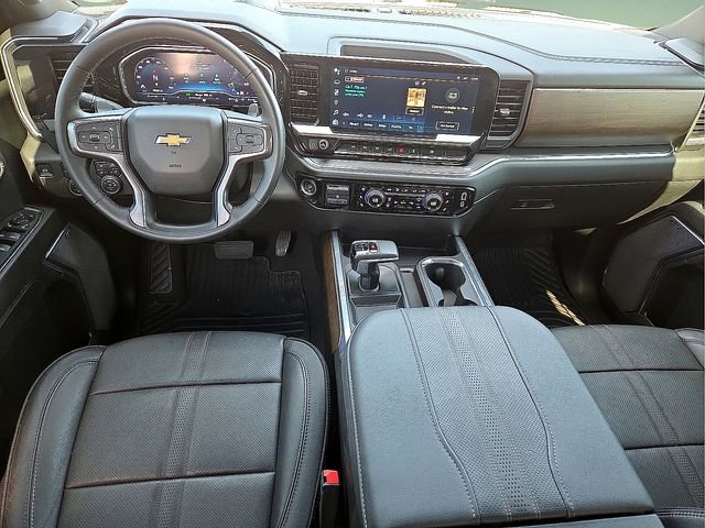 Certified 2024 Chevrolet Silverado 1500 High Country w/ Technology Package AWD/4WD image 14