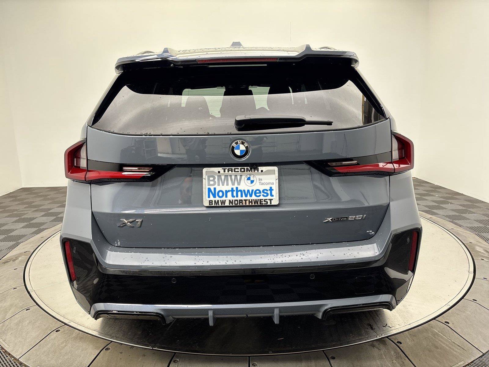 New 2027 BMW X1 xDrive28i AWD/4WD image 15