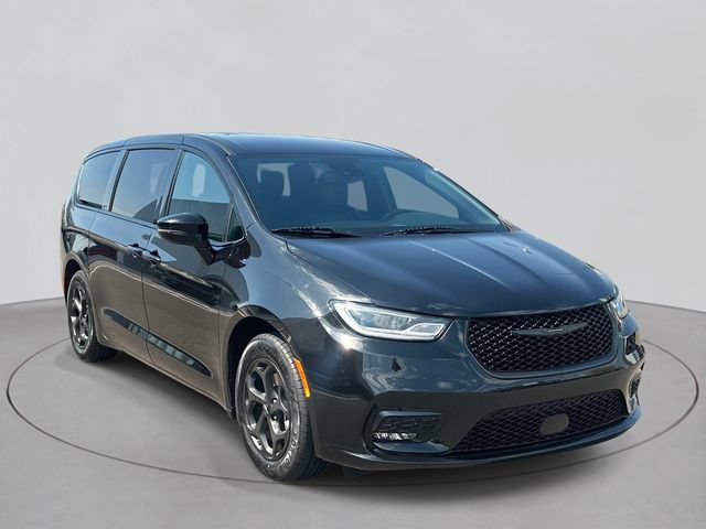 Used 2022 Chrysler Pacifica Touring-L w/ S Appearance Package FWD image 33