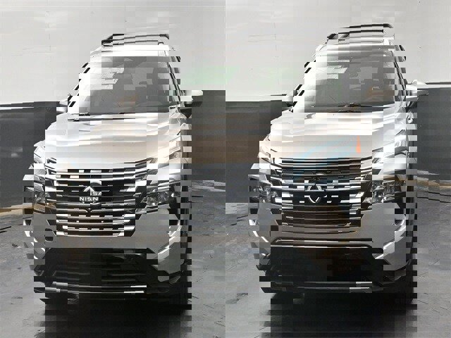 New 2026 Nissan Rogue Platinum image 3