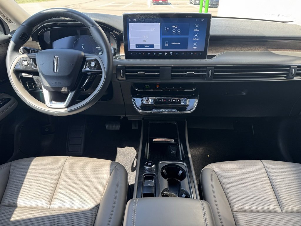 Used 2023 Lincoln Corsair Reserve w/ Equipment Group 201A image 13