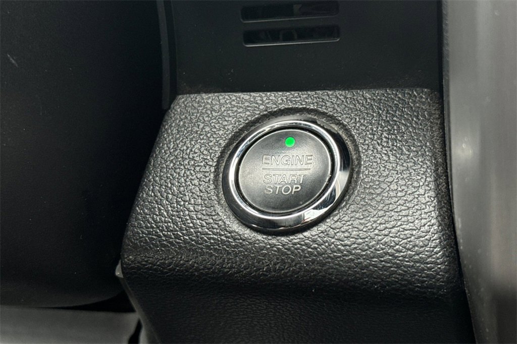 Used 2016 Ford F150 Platinum w/ Equipment Group 701A Luxury image 19