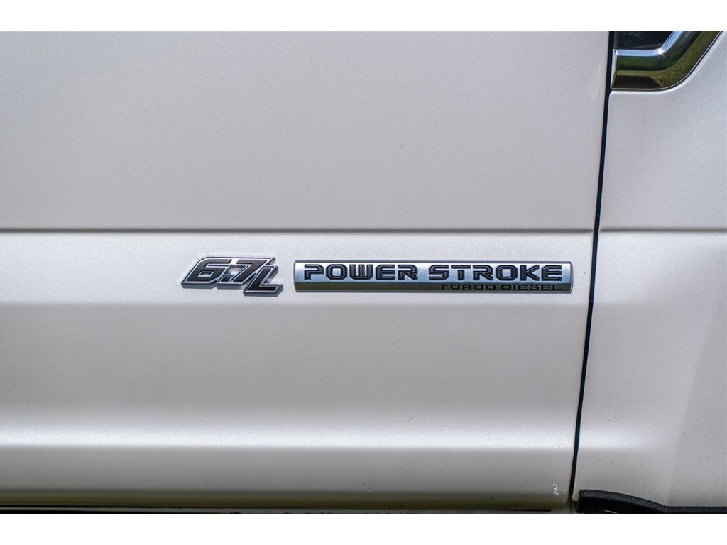 Used 2018 Ford F250 Lariat w/ Lariat Value Package AWD/4WD image 8