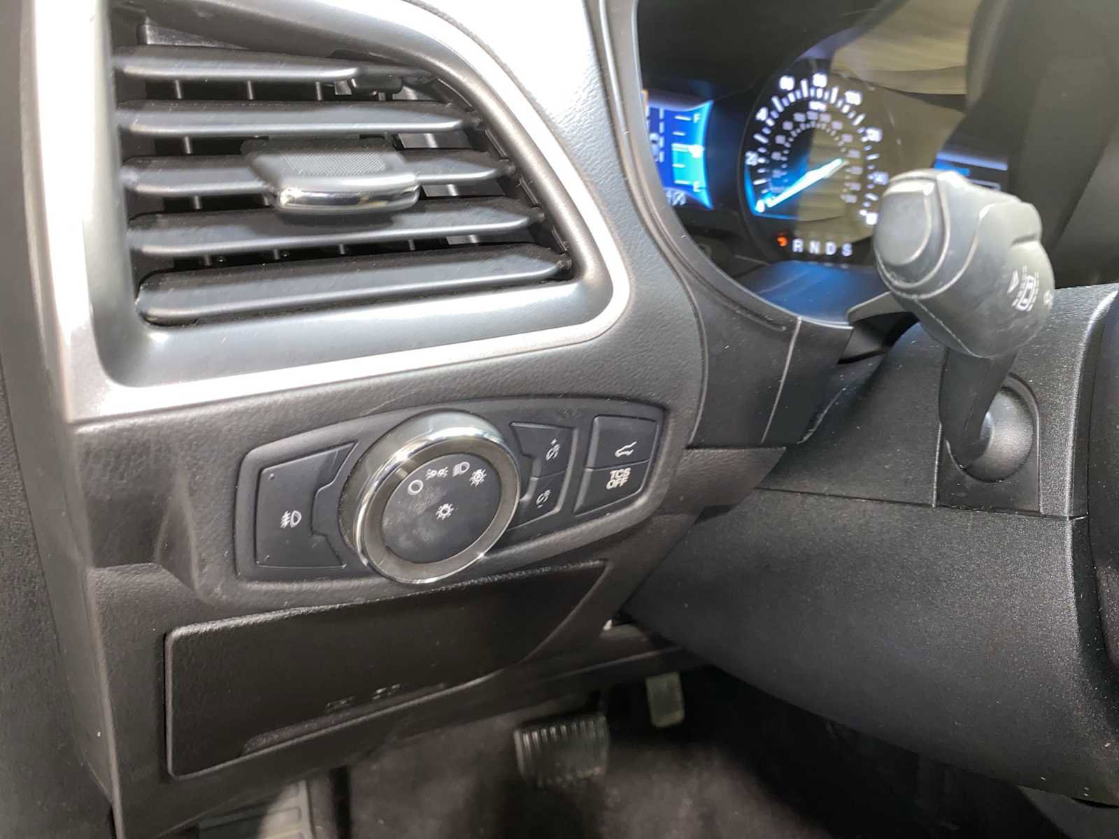 Used 2022 Ford Edge SEL w/ Convenience Package image 24