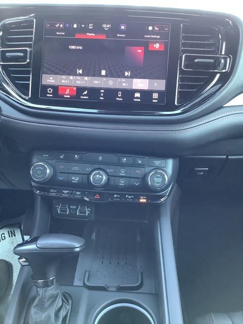 Certified 2025 Dodge Durango GT image 27