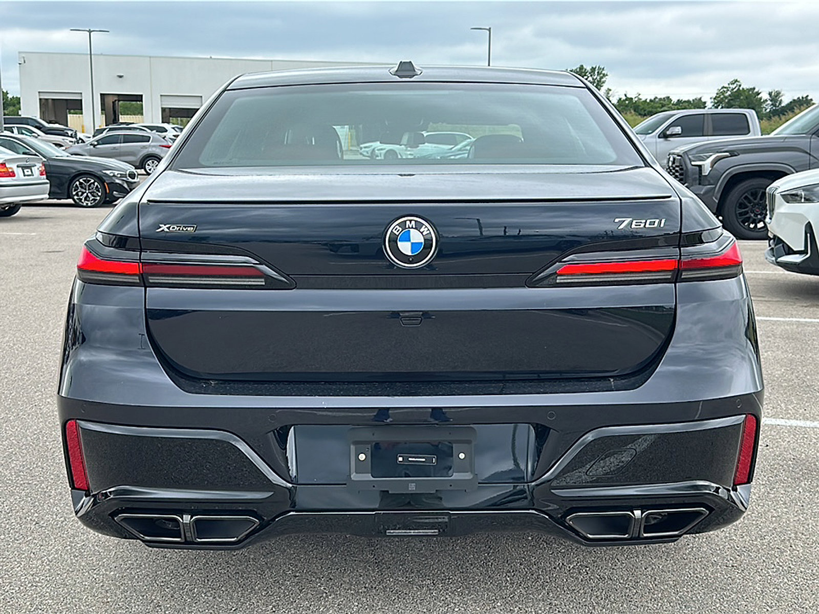 New 2025 BMW 760i xDrive w/ Executive Package image 7