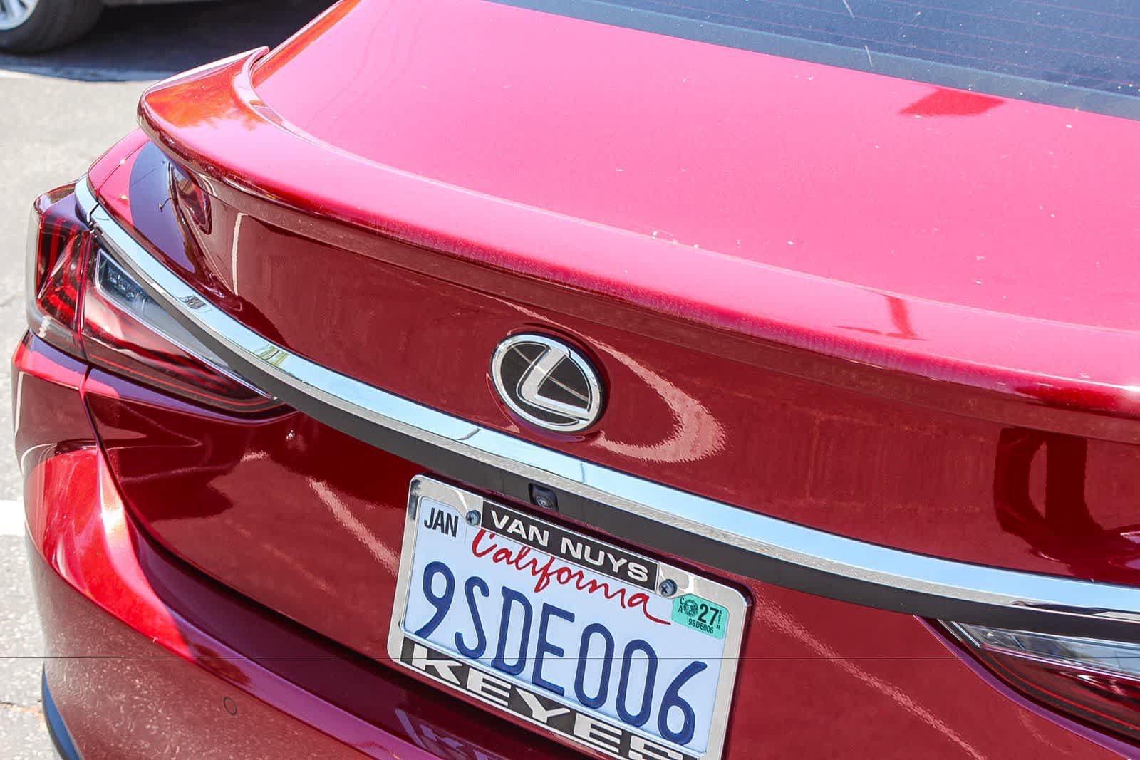 Used 2025 Lexus ES 300h w/ Premium Package FWD image 9