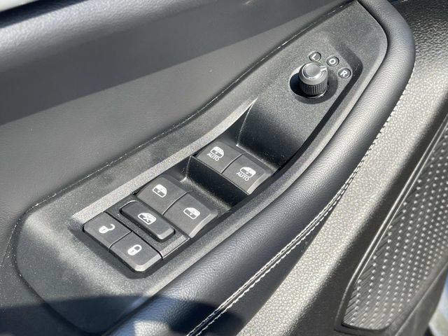 Used 2023 Jeep Grand Cherokee L Limited AWD/4WD image 30